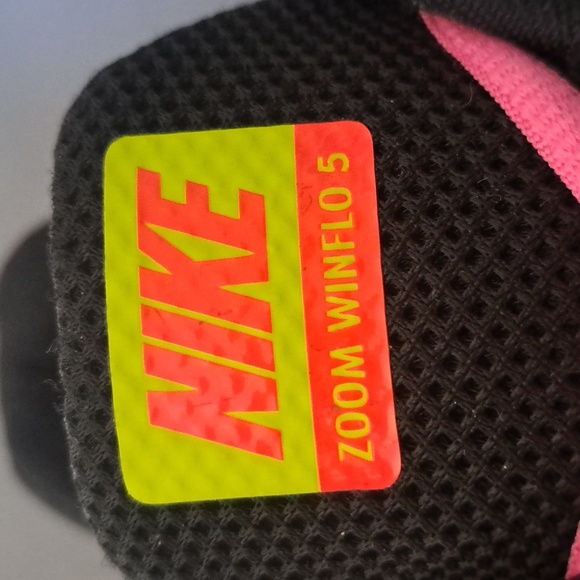 Nike Zoom Winflo 5 Running Shoes Mens Size 10 Neon Black Swoosh Logo Sneakers - Picture 2 of 9